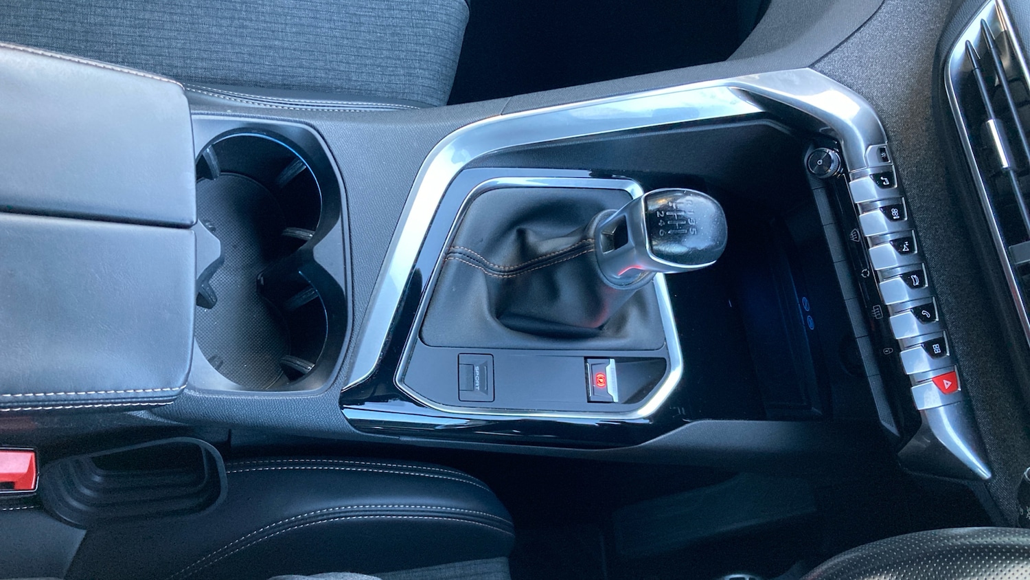 Used Peugeot 3008 2018 for sale - 76393931: Photo 45