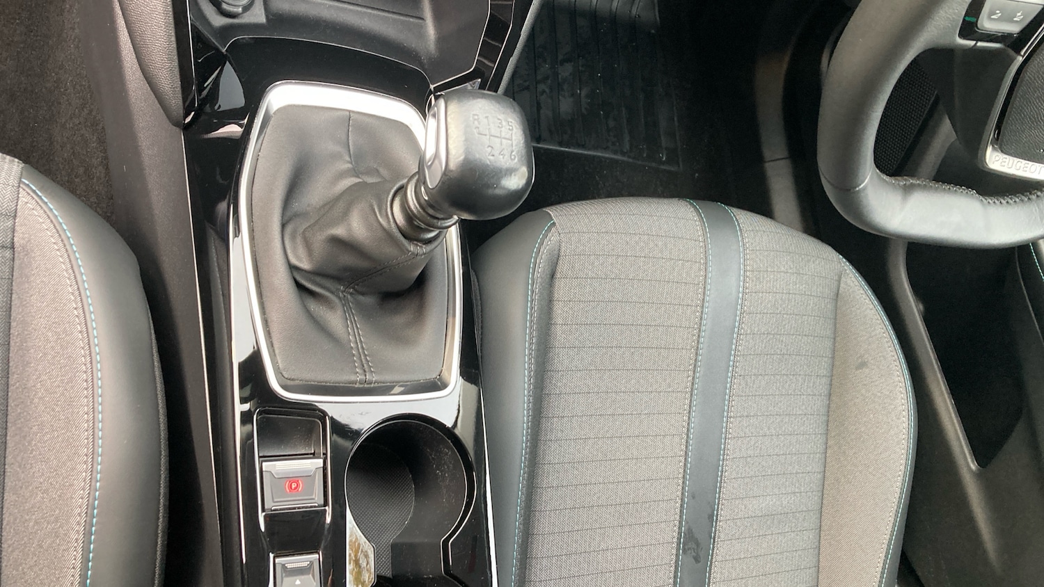 Used Peugeot 2008 2022 for sale - 76461205: Photo 13