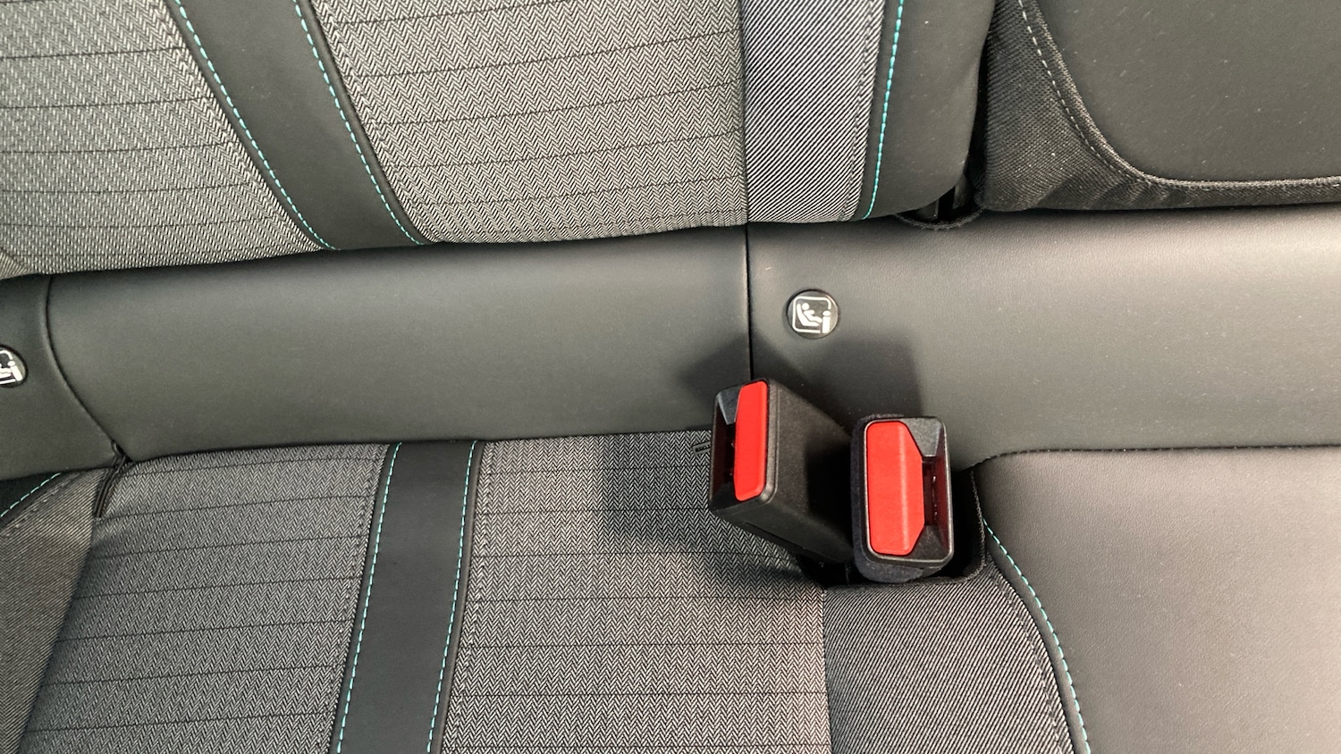 Used Peugeot 2008 2022 for sale - 76461205: Photo 17