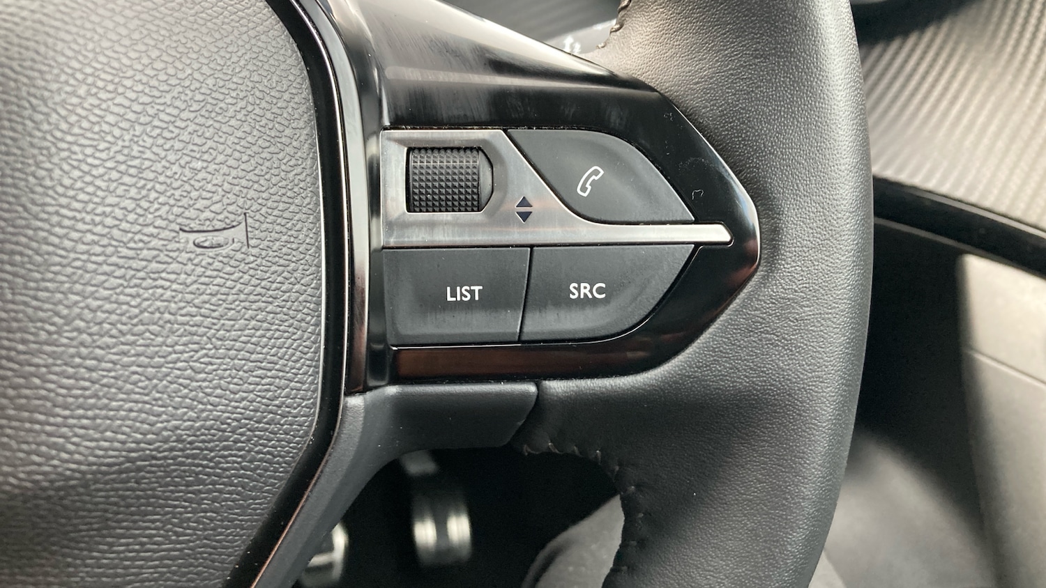 Used Peugeot 2008 2022 for sale - 76461205: Photo 23