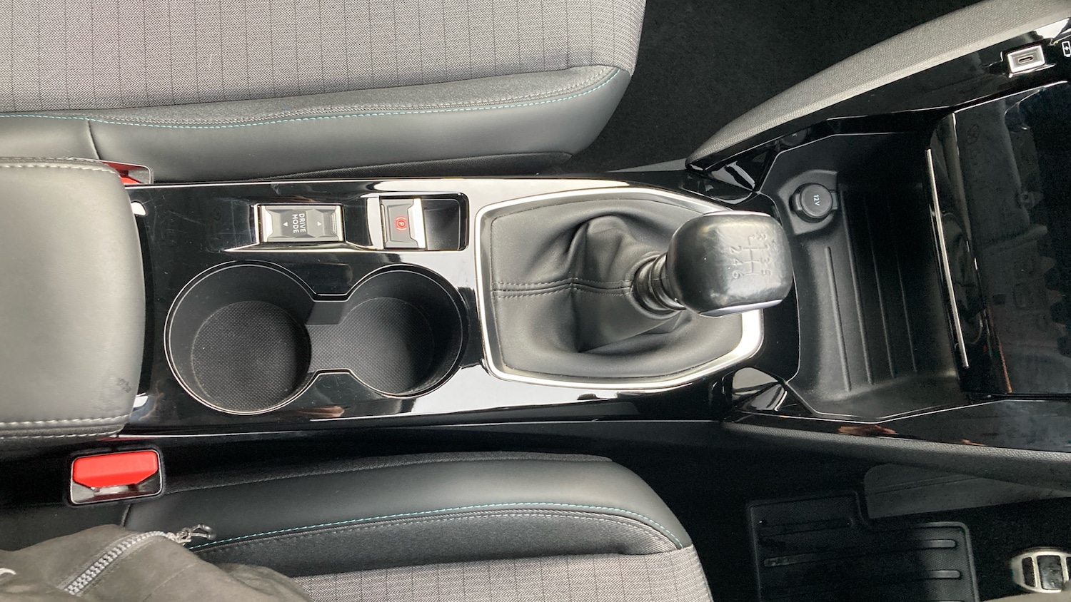 Used Peugeot 2008 2022 for sale - 76461205: Photo 33