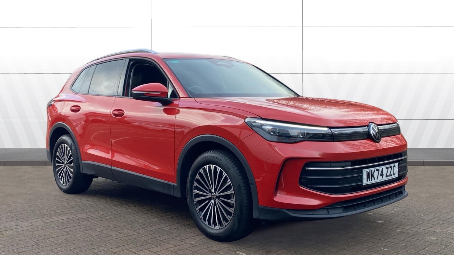 Used Volkswagen Tiguan 2024 for sale - 77742504: Photo 1