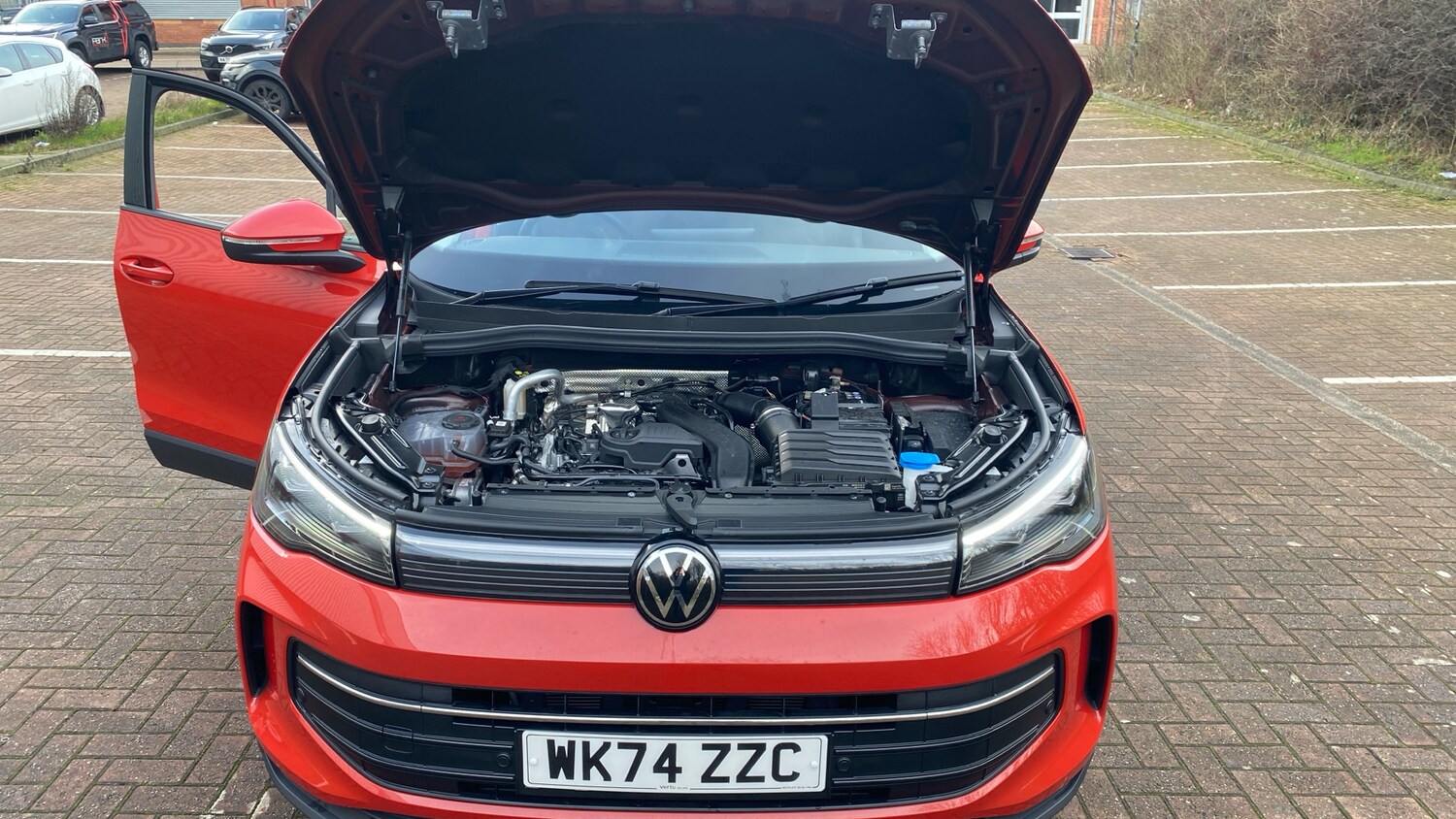 Used Volkswagen Tiguan 2024 for sale - 77742504: Photo 8