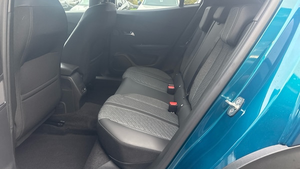 Used Peugeot 2008 2025 for sale - 76222100: Photo 16