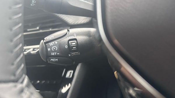 Used Peugeot 2008 2025 for sale - 76222100: Photo 26