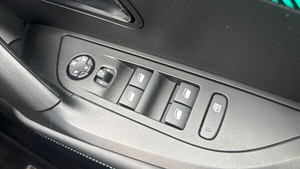 Used Peugeot 2008 2022 for sale - 76196364: Photo 21