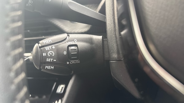 Used Peugeot 2008 2022 for sale - 76196364: Photo 27