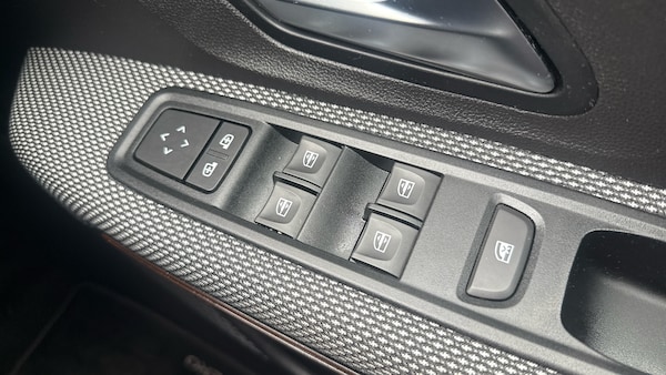 Used Dacia Sandero Stepway 2021 for sale - 76290449: Photo 22