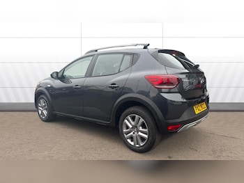 Used Dacia Sandero Stepway 2021 for sale - 76290449: Photo 2
