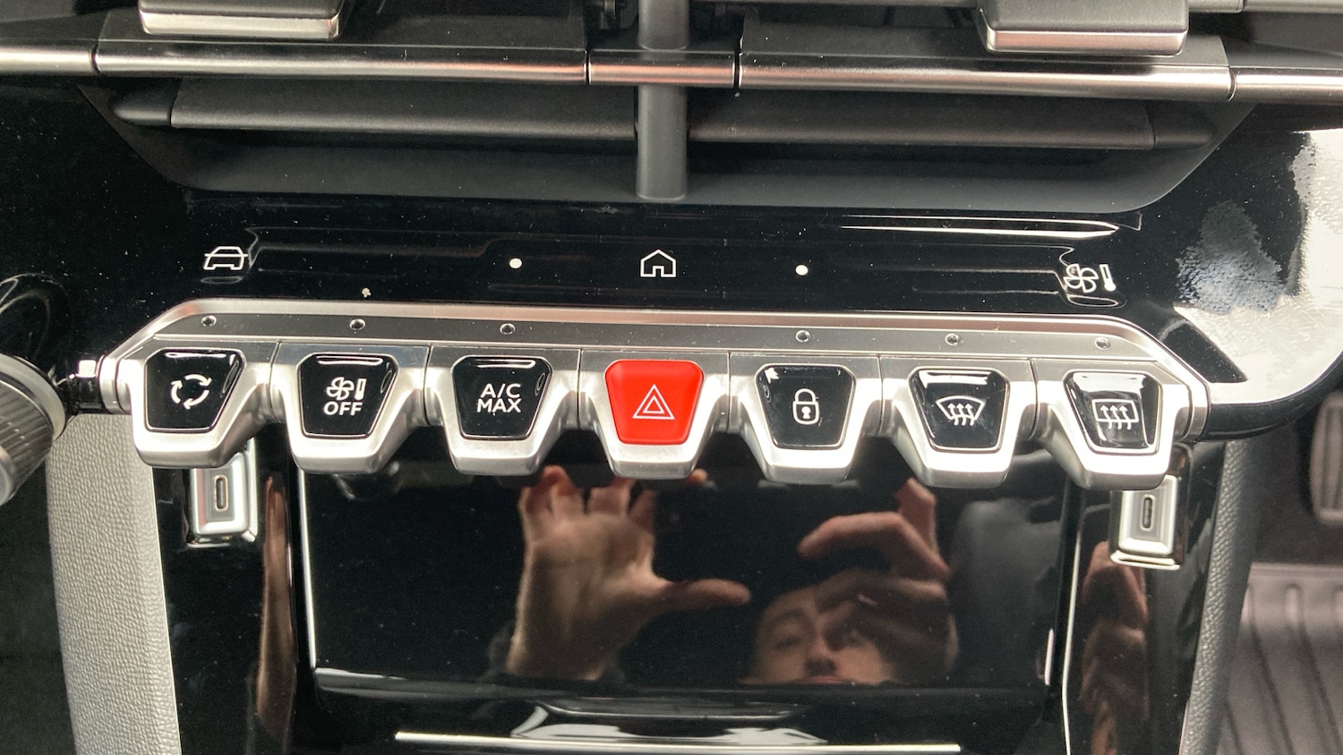Used Peugeot 2008 2025 for sale - 76222110: Photo 32