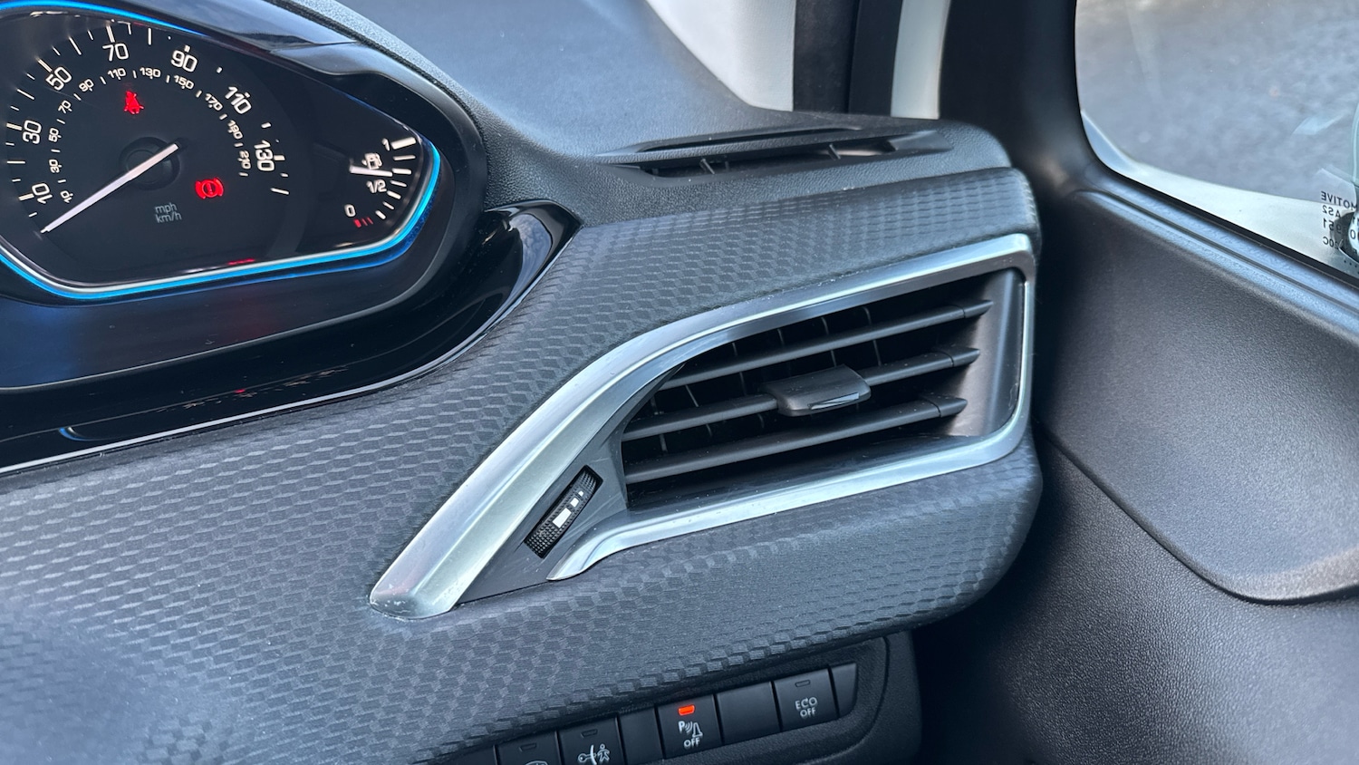 Used Peugeot 2008 2018 for sale - 77172909: Photo 29