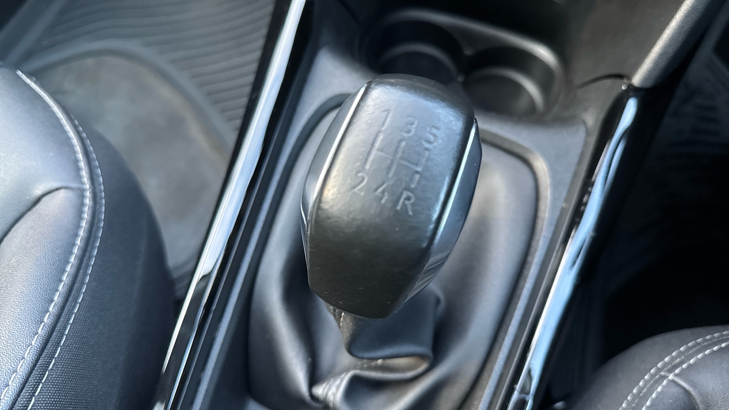 Used Peugeot 2008 2018 for sale - 77172909: Photo 38