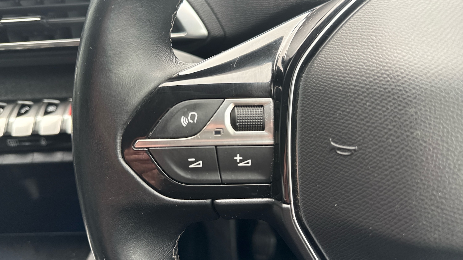 Used Peugeot 5008 2021 for sale - 78106140: Photo 30