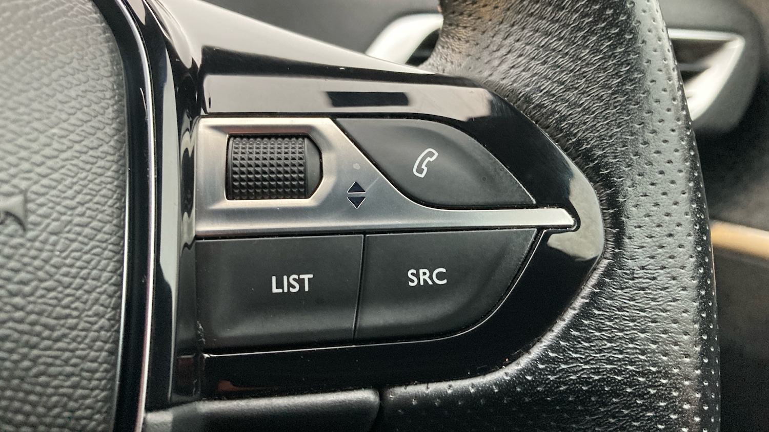 Used Peugeot 5008 2018 for sale - 76557261: Photo 24