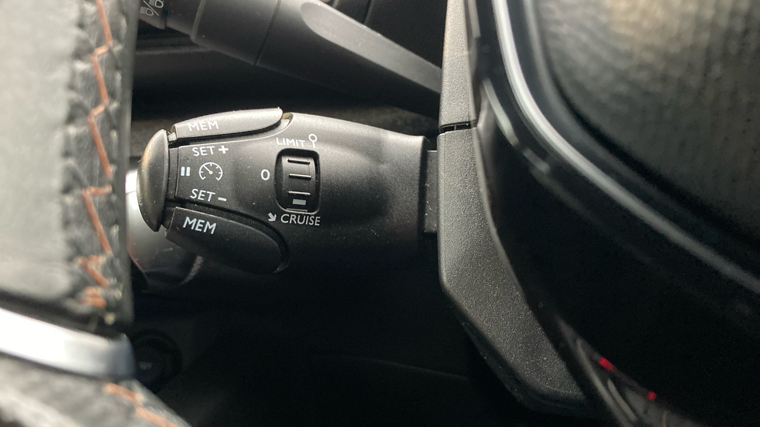 Used Peugeot 5008 2018 for sale - 76557261: Photo 25