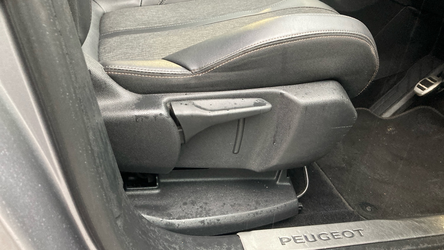 Used Peugeot 5008 2018 for sale - 76557261: Photo 32