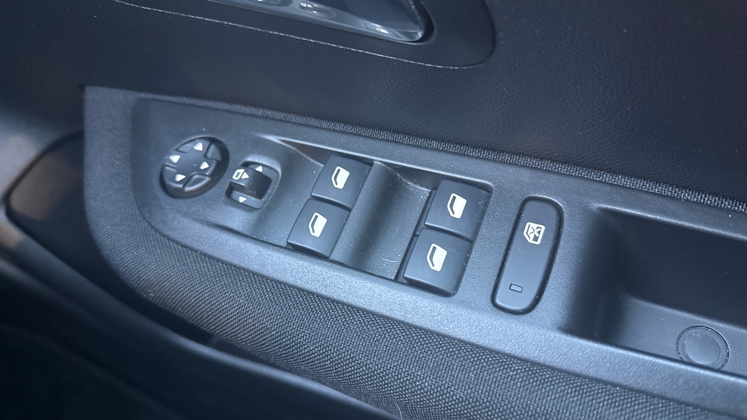 Used Peugeot 208 2023 for sale - 77104492: Photo 22