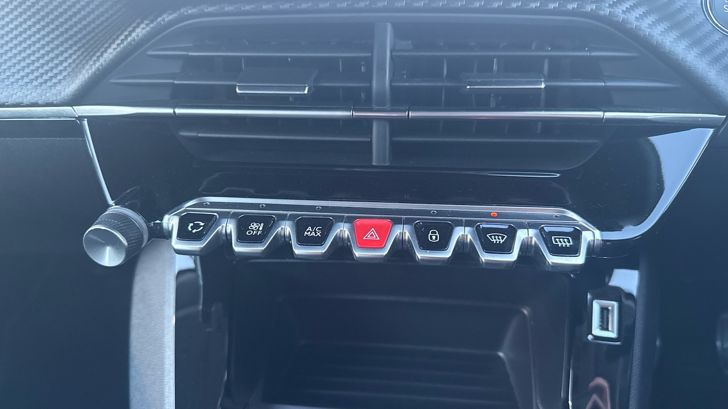 Used Peugeot 208 2023 for sale - 77104492: Photo 30