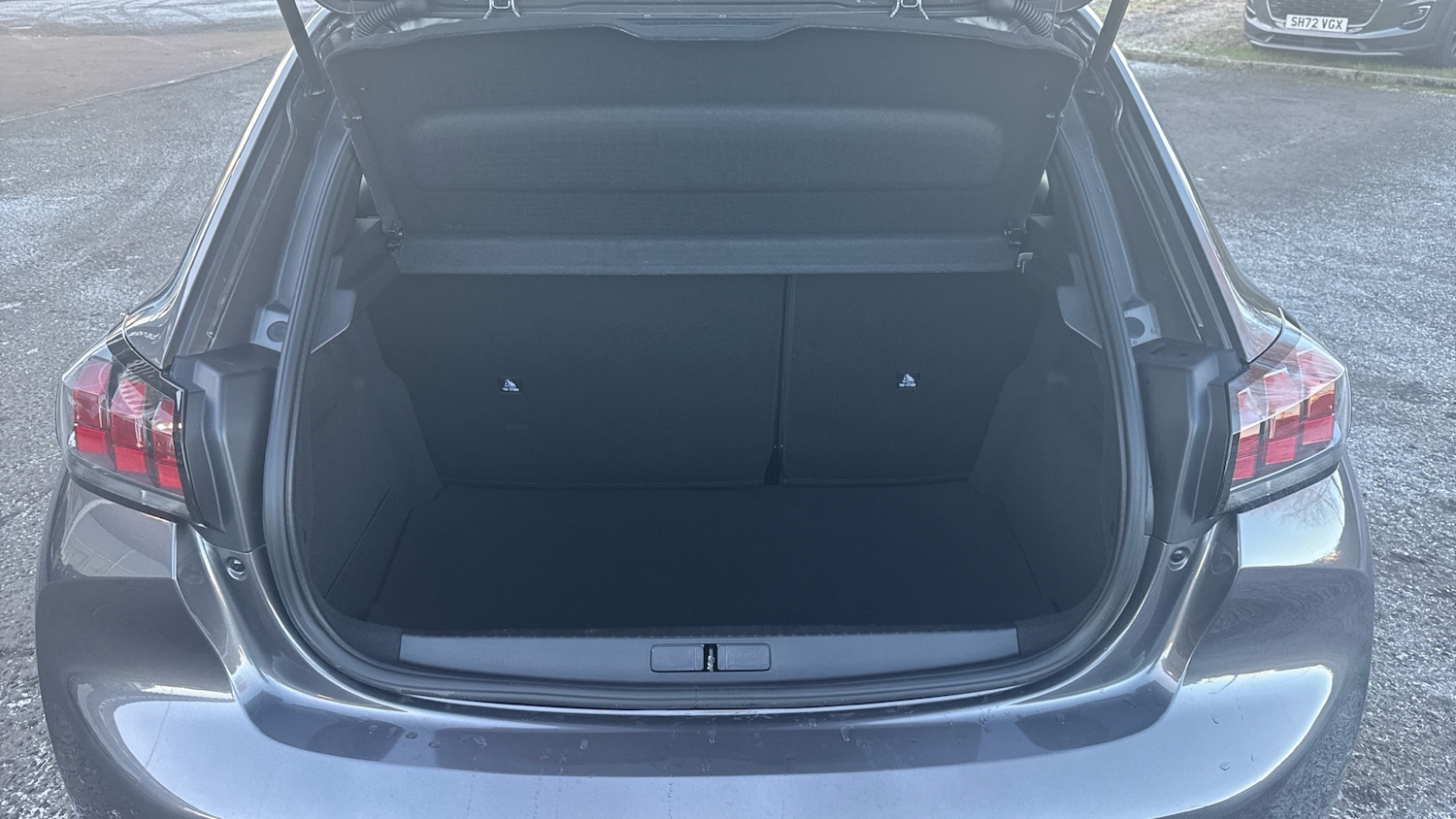 Used Peugeot 208 2023 for sale - 77104492: Photo 4