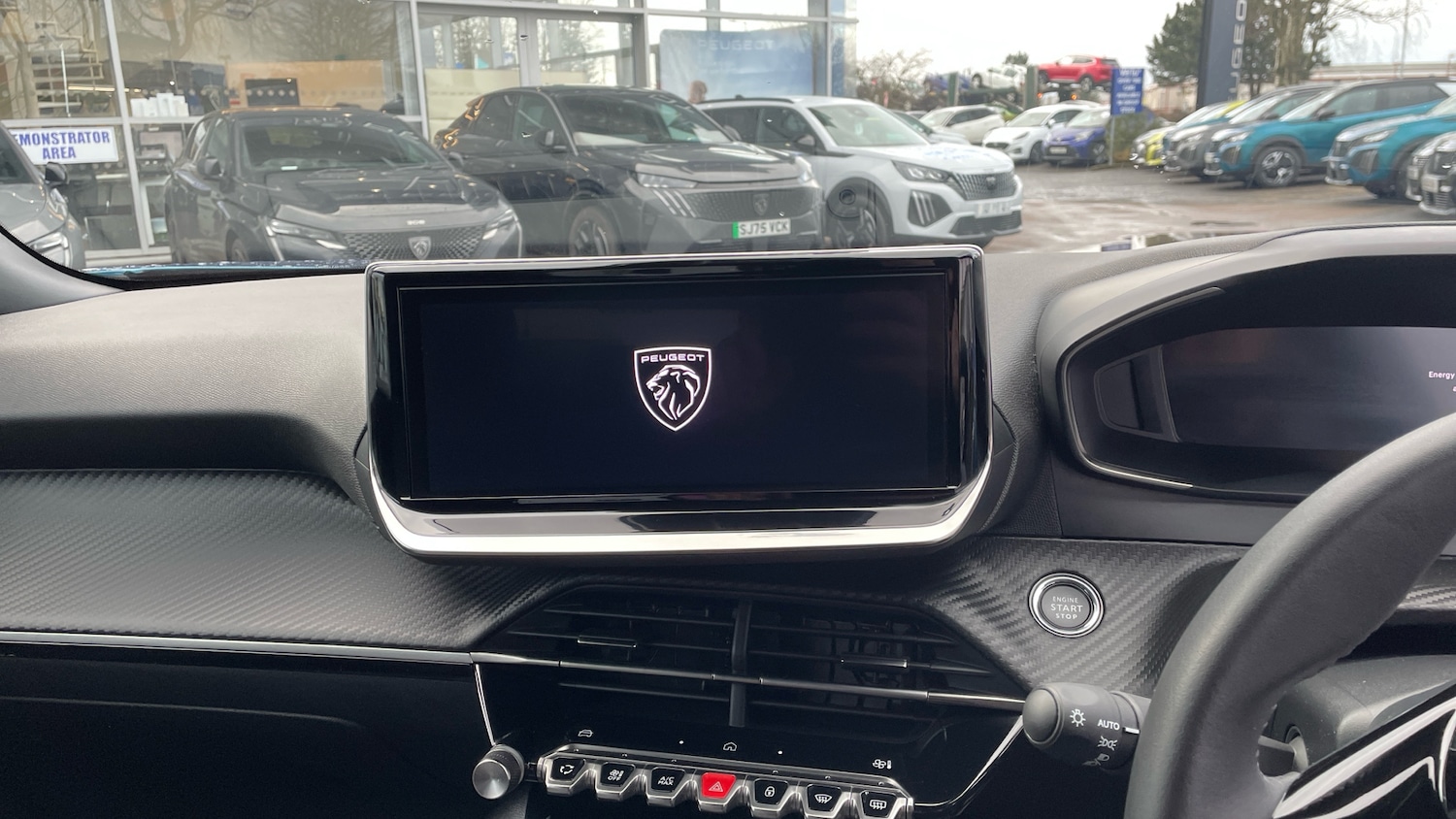 Used Peugeot 2008 2025 for sale - 77300280: Photo 12