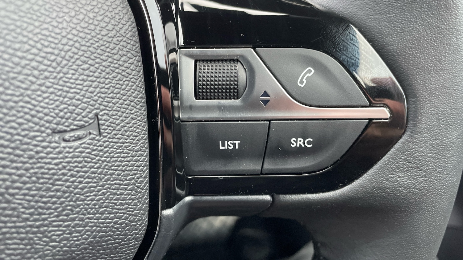 Used Peugeot 2008 2025 for sale - 77300280: Photo 25