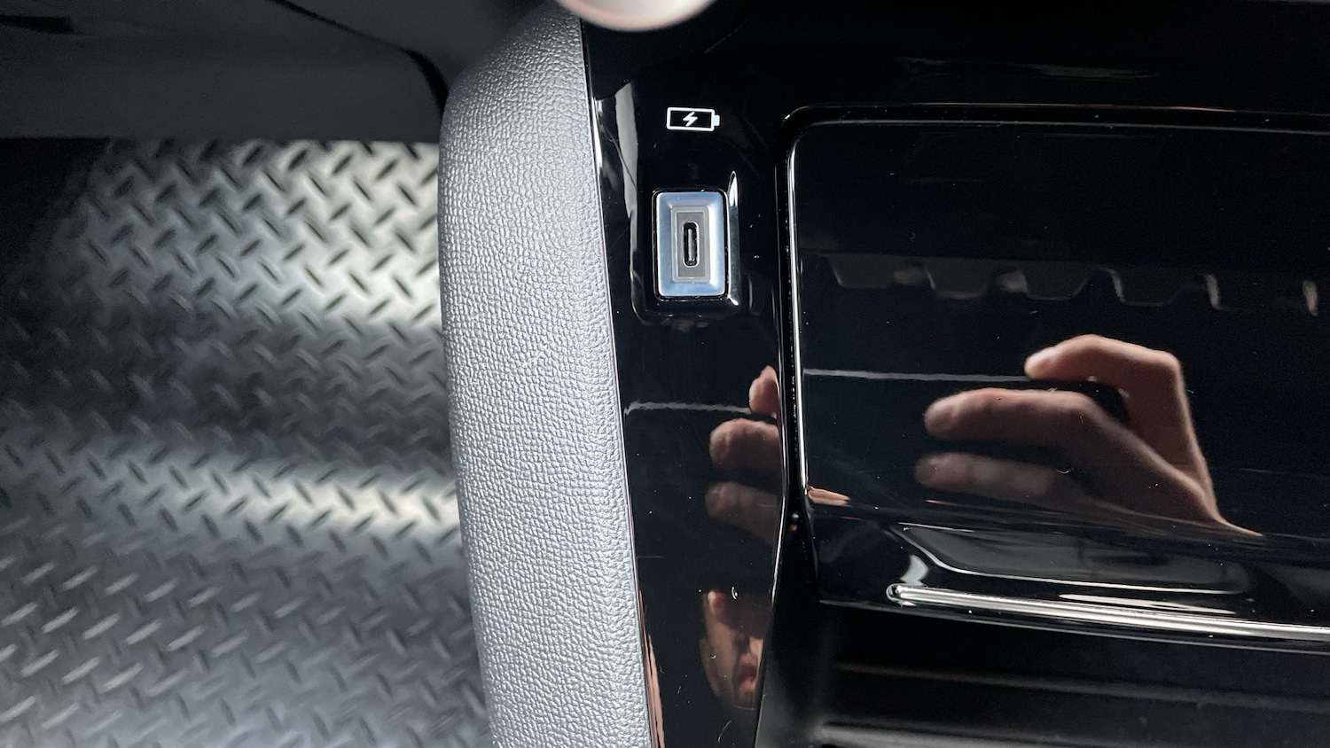 Used Peugeot 2008 2025 for sale - 77300280: Photo 37