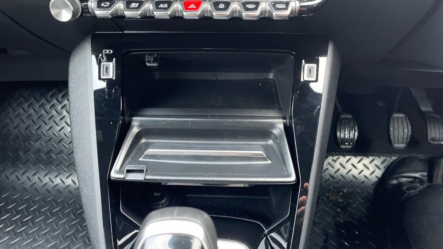 Used Peugeot 2008 2025 for sale - 77300280: Photo 40