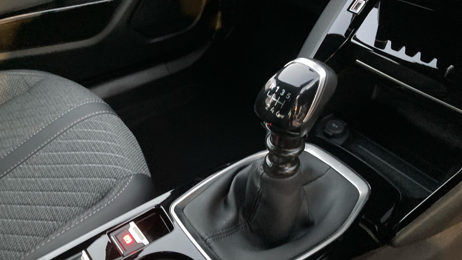 Used Peugeot 2008 2025 for sale - 76638579: Photo 13