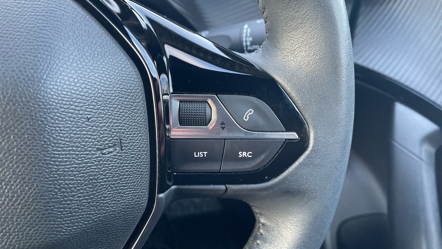 Used Peugeot 2008 2023 for sale - 77379109: Photo 26