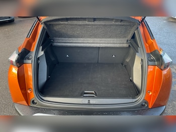 Used Peugeot 2008 2023 for sale - 77379109: Photo