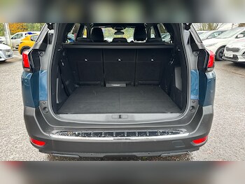 Used Peugeot 5008 2023 for sale - 76493673: Photo