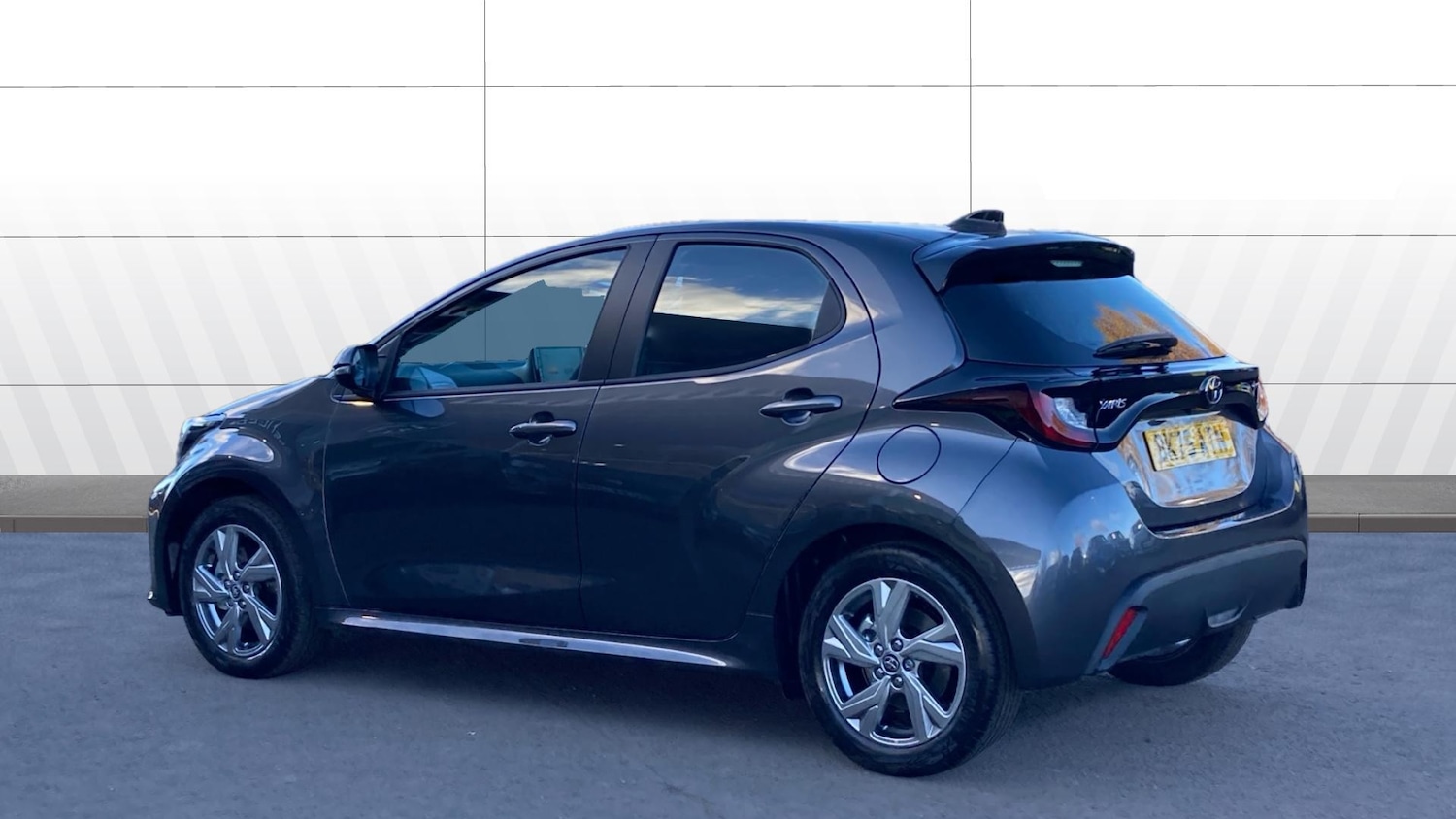 Used Toyota Yaris 2025 for sale - 76366833: Photo 2