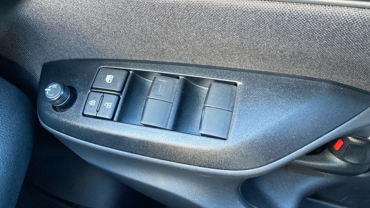 Used Toyota Yaris 2025 for sale - 76366833: Photo 31