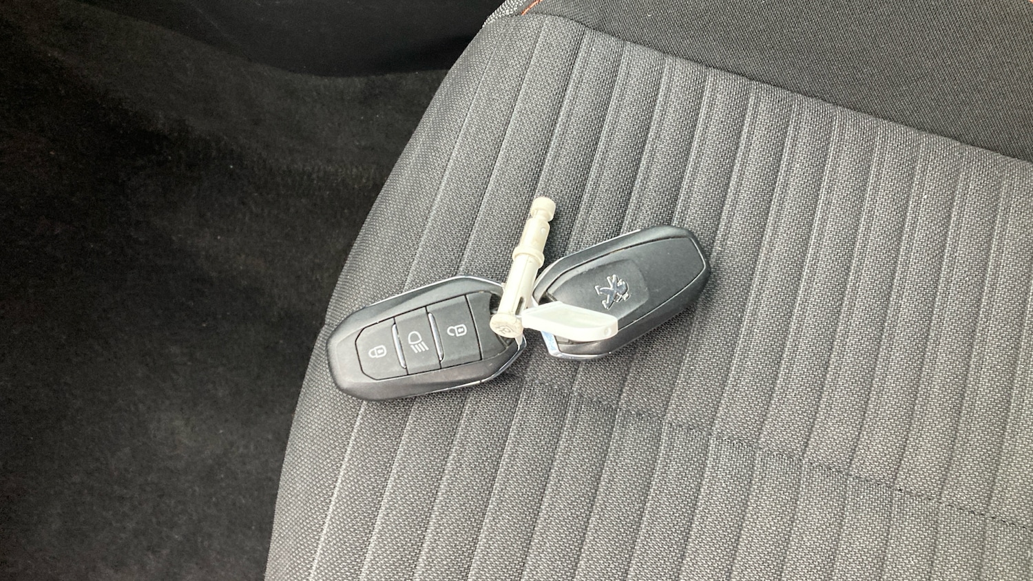 Used Peugeot 208 2022 for sale - 77151928: Photo 20