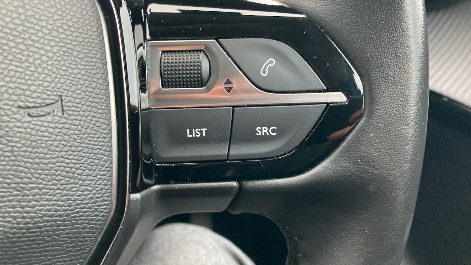 Used Peugeot 208 2022 for sale - 77151928: Photo 25