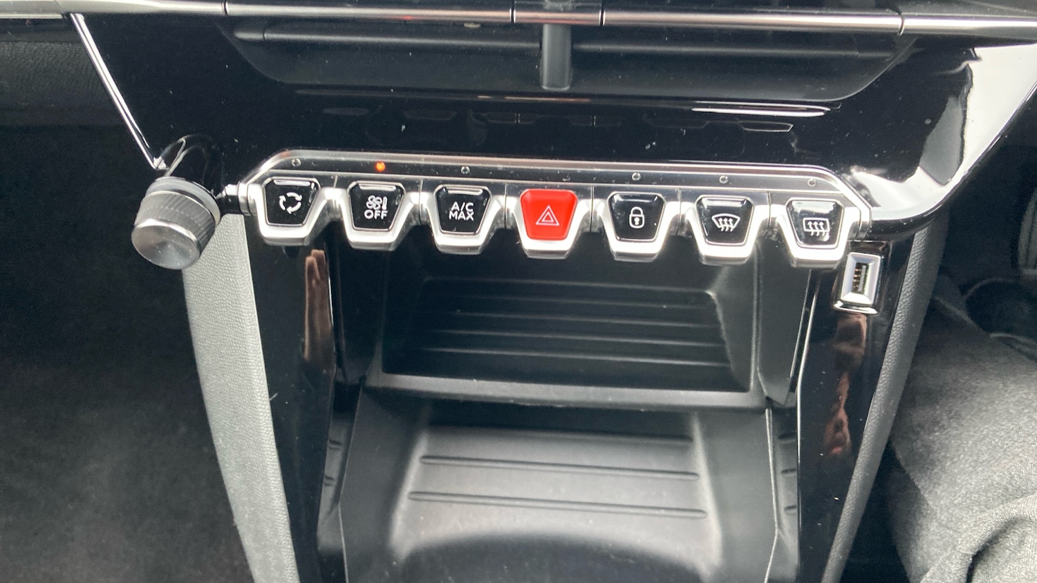 Used Peugeot 208 2022 for sale - 77151928: Photo 31