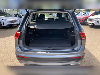 Used Volkswagen Tiguan Allspace 2020 for sale - 78939355: Photo
