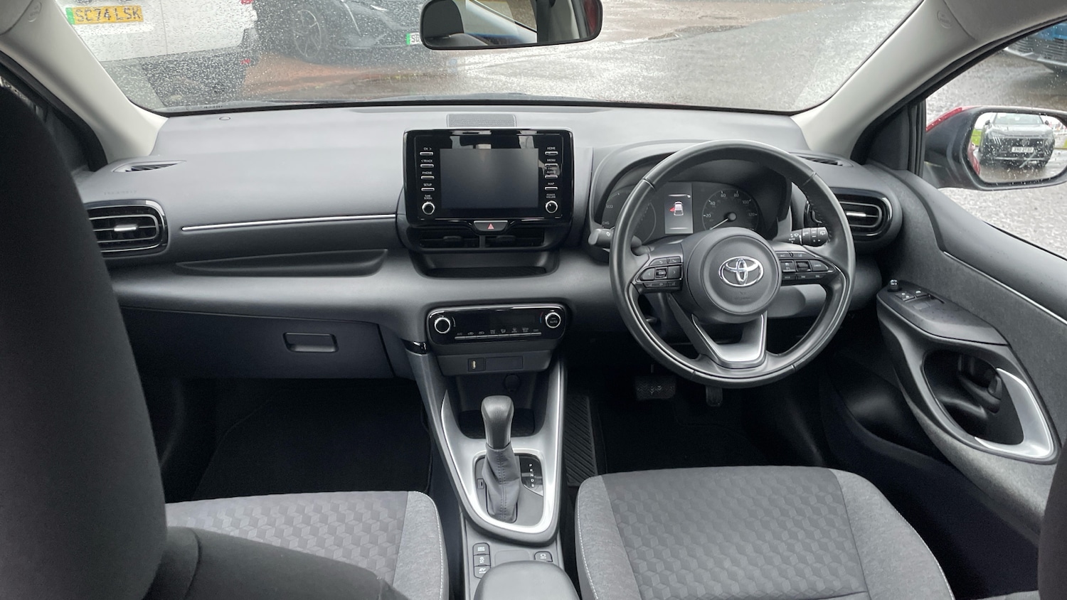 Used Toyota Yaris 2020 for sale - 77247235: Photo 10