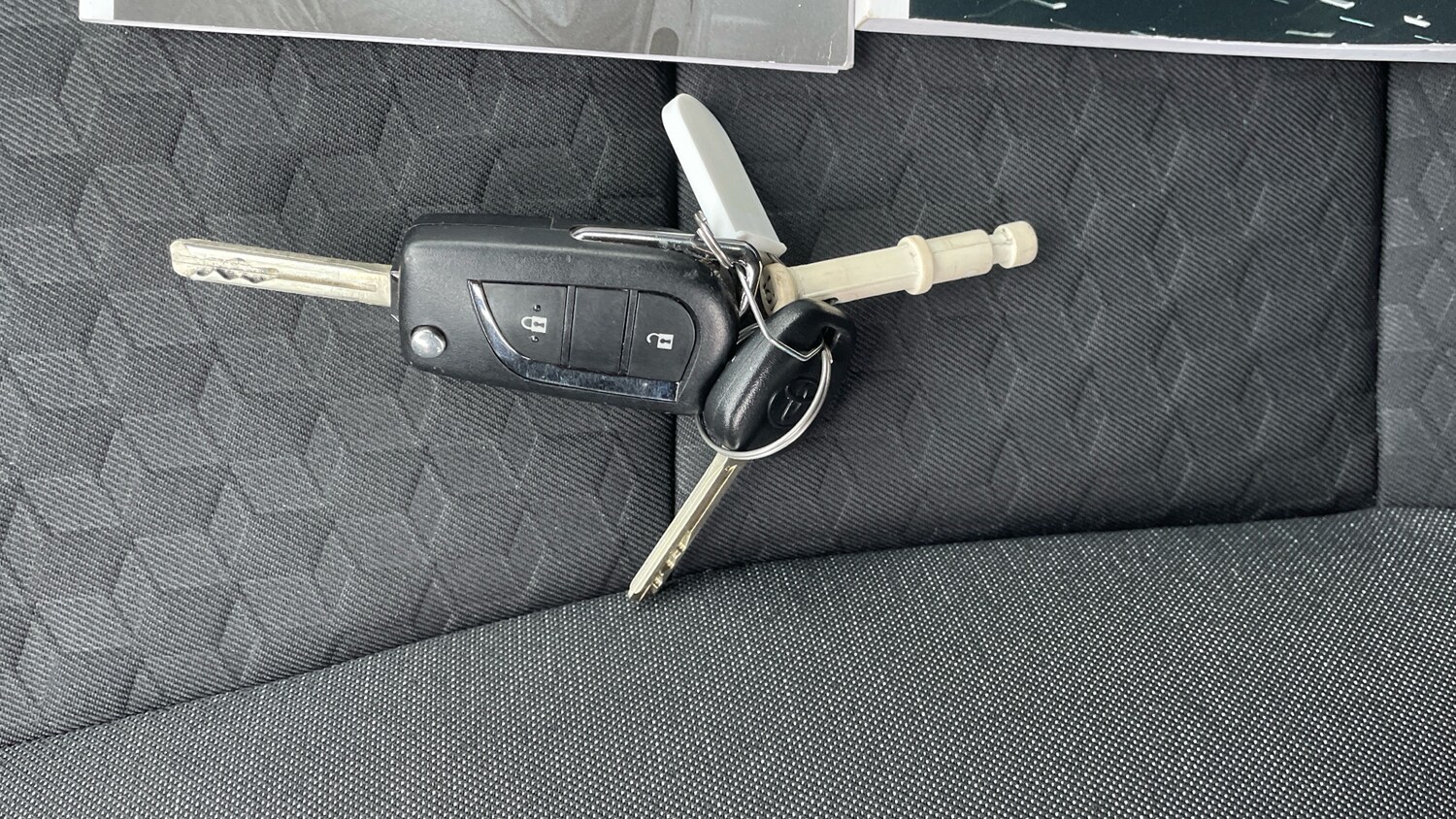 Used Toyota Yaris 2020 for sale - 77247235: Photo 20