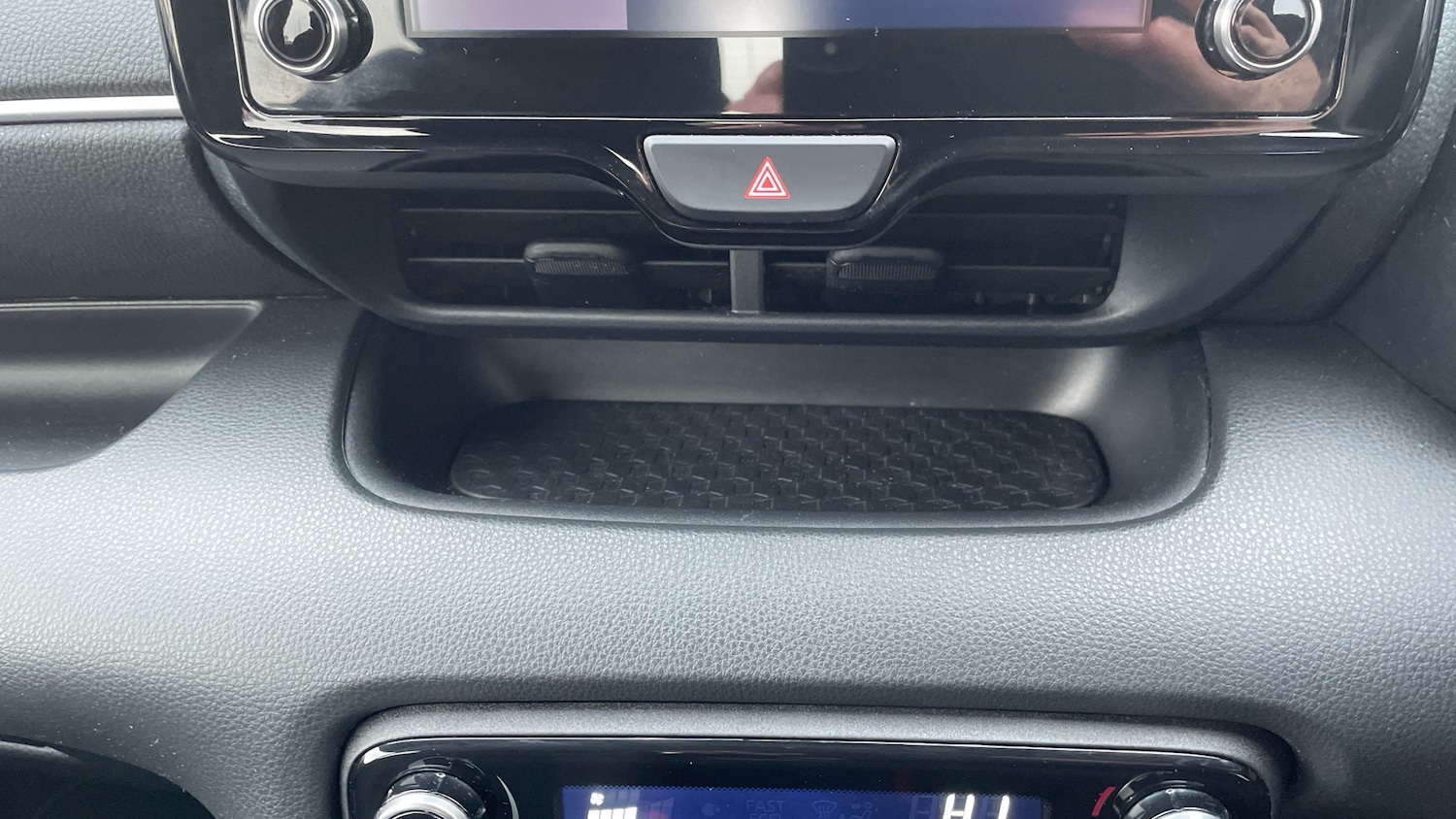 Used Toyota Yaris 2020 for sale - 77247235: Photo 36