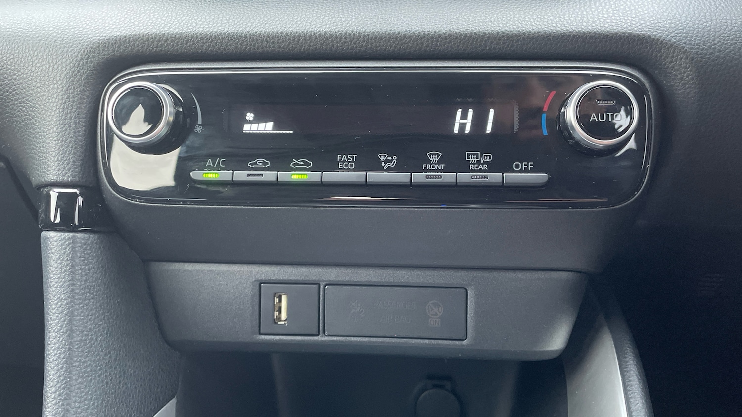 Used Toyota Yaris 2020 for sale - 77247235: Photo 37