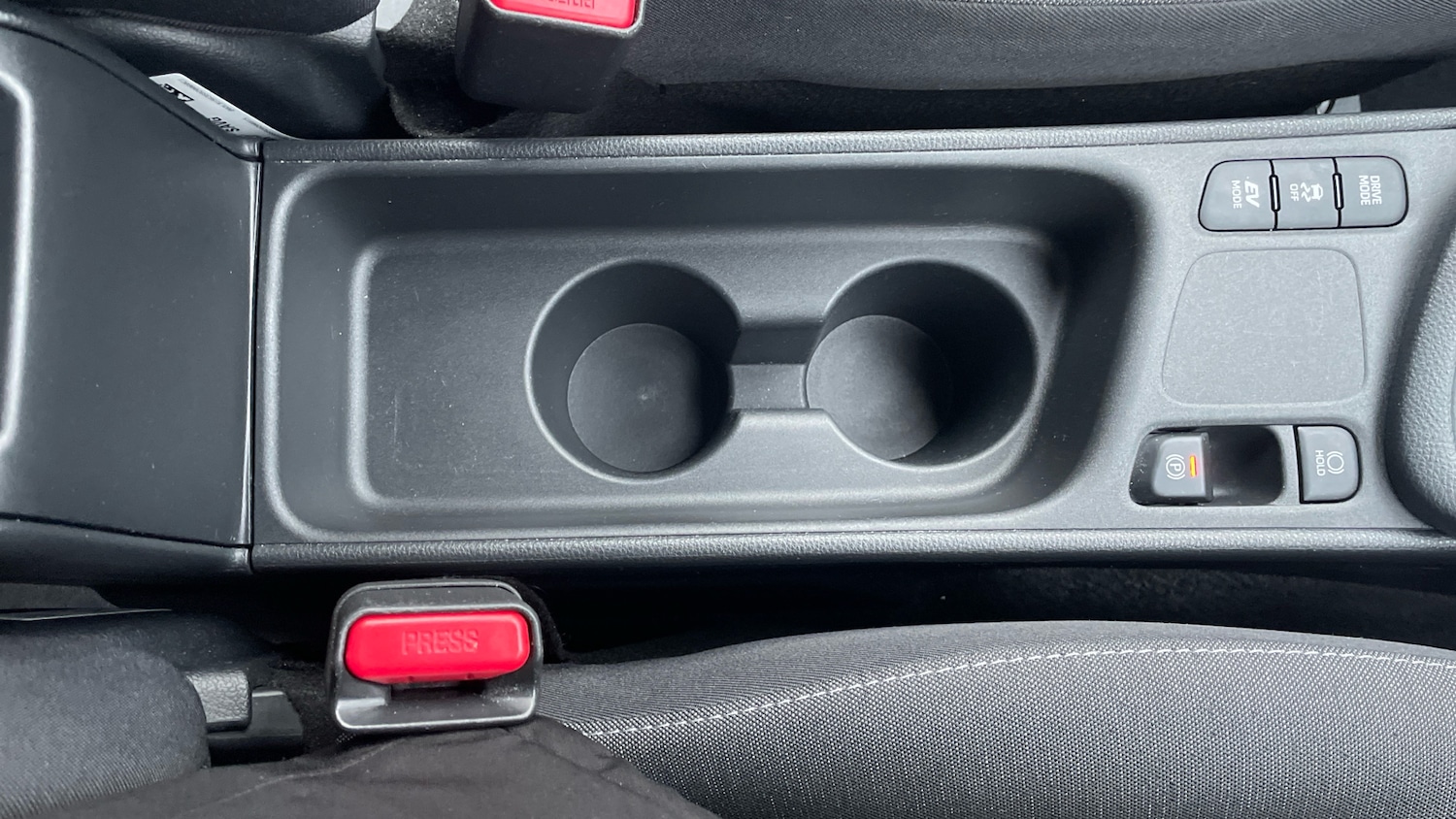 Used Toyota Yaris 2020 for sale - 77247235: Photo 40