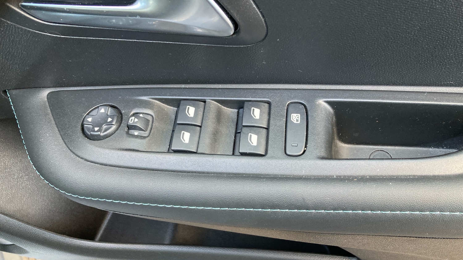 Used Peugeot 208 2023 for sale - 76719945: Photo 31