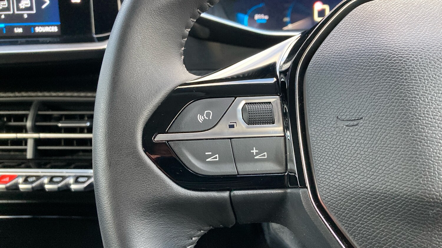 Used Peugeot 208 2023 for sale - 76719945: Photo 33