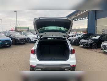 Used SEAT Arona 2023 for sale - 77048009: Photo