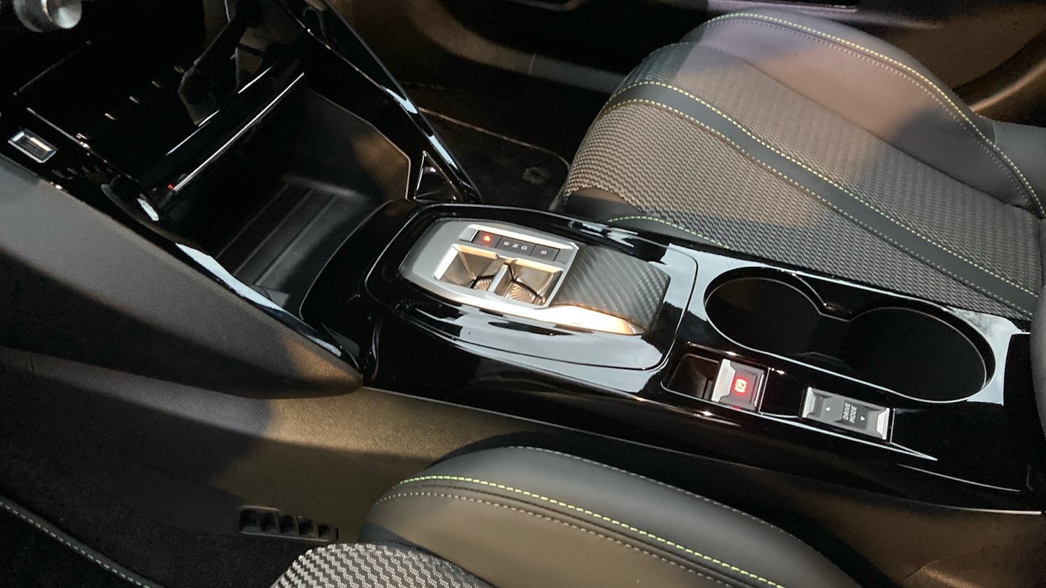 Used Peugeot 2008 2025 for sale - 76768977: Photo 13