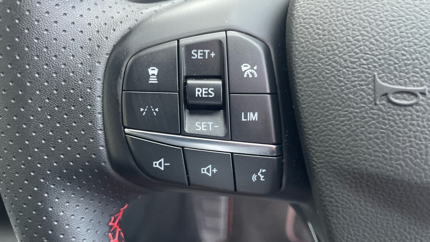 Used Ford Kuga 2025 for sale - 78150512: Photo 27