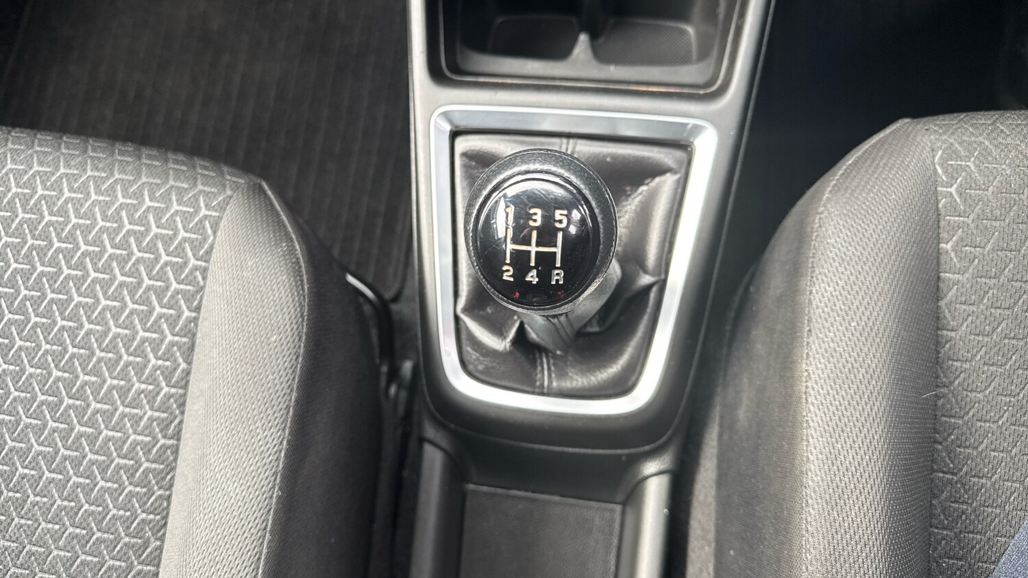 Used Suzuki Swift 2020 for sale - 77742501: Photo 36