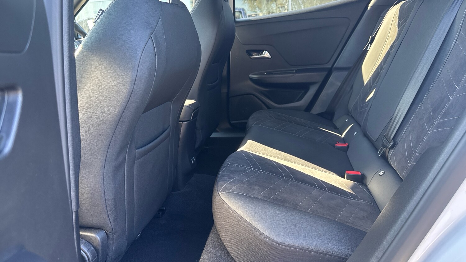 Used Vauxhall Mokka 2023 for sale - 76077071: Photo 16