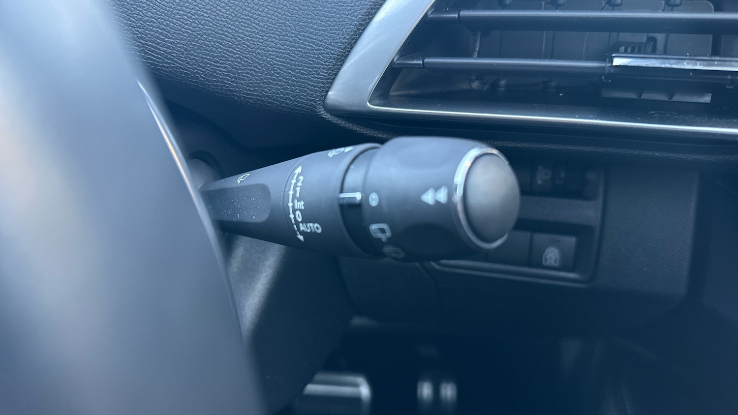 Used Peugeot 5008 2023 for sale - 76627832: Photo 25